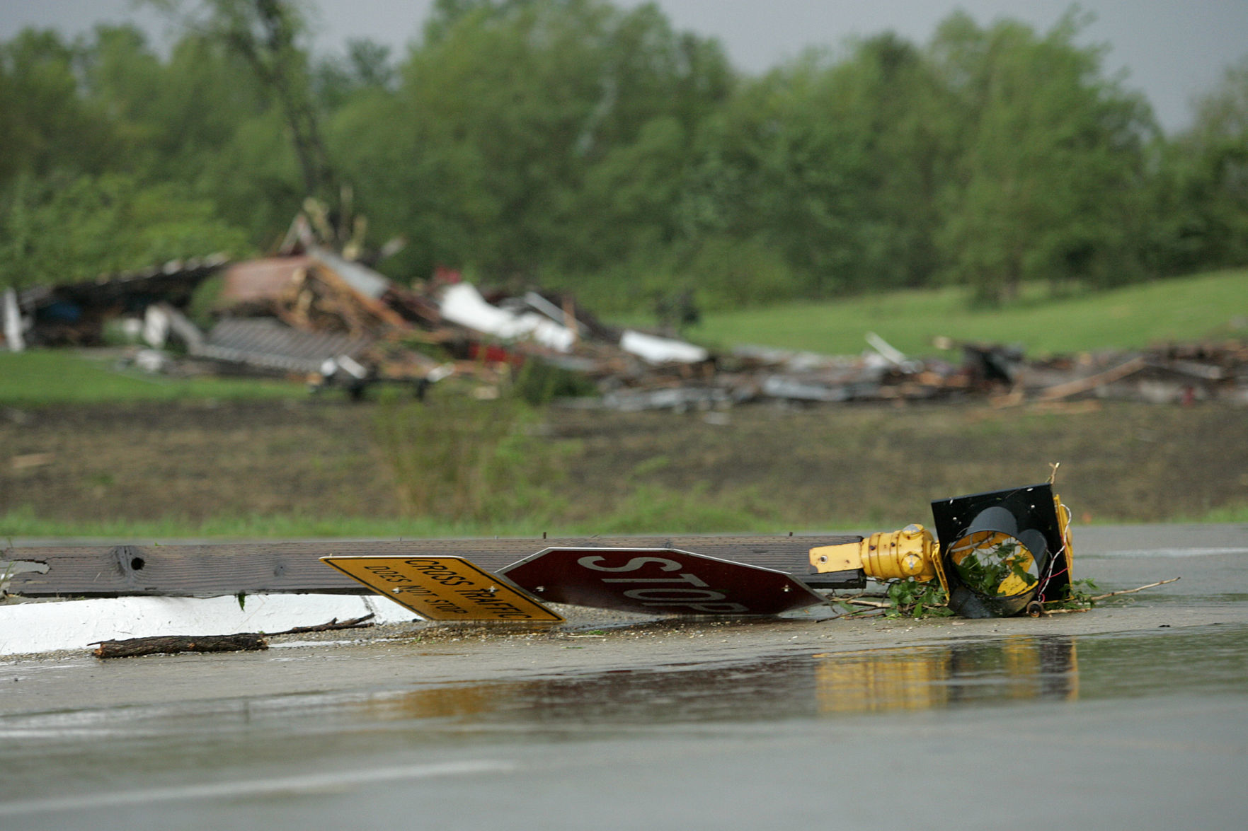 052608rct-parkersburg-torn09